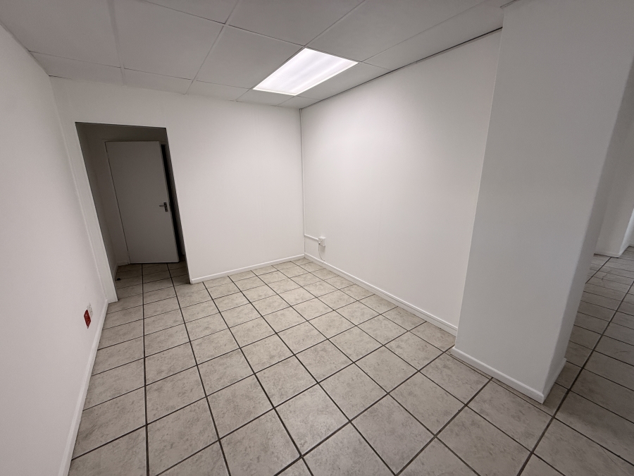 To Let Commercial Property for Rent in Parow Industrial Western Cape